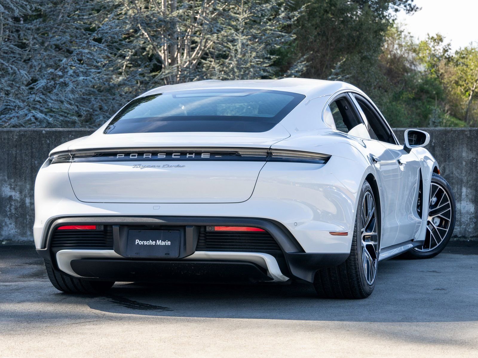 Used 2023 Porsche Taycan Turbo image 11