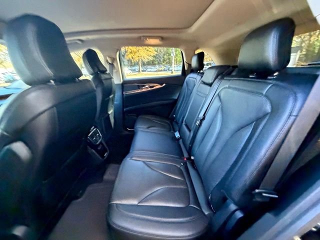 Certified 2022 Lincoln Nautilus Reserve image 15