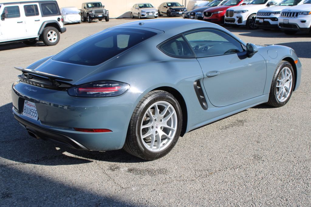 Used 2018 Porsche 718 Cayman RWD image 4