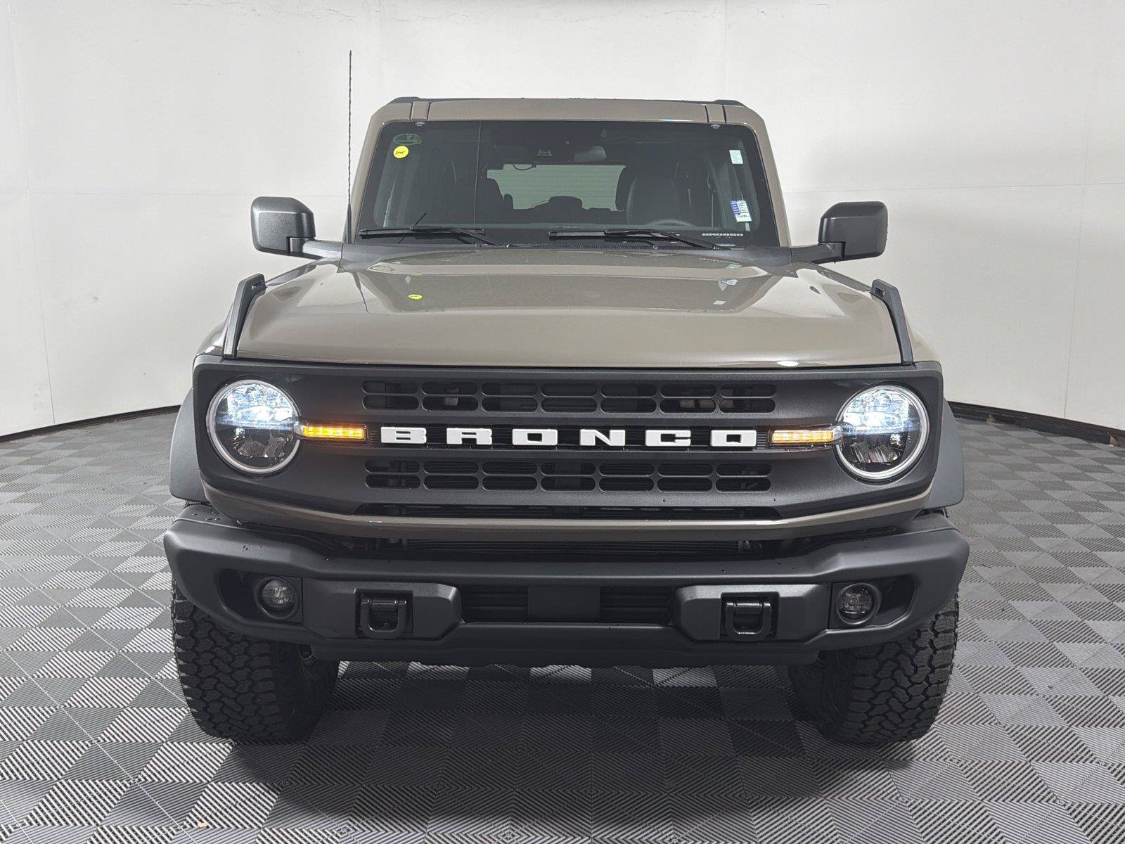 New 2026 Ford Bronco Big Bend w/ Black Diamond Package AWD/4WD image 2