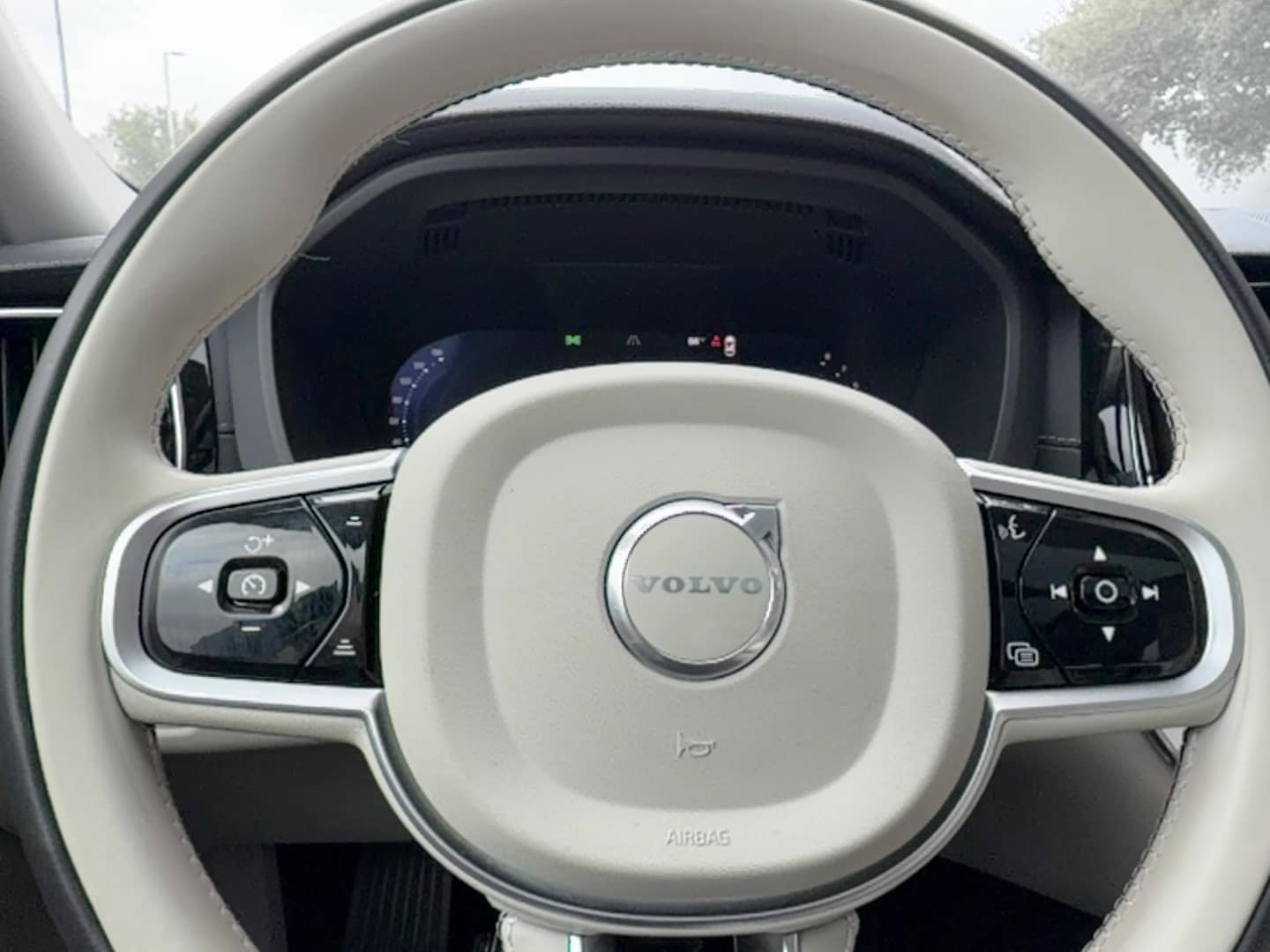 Certified 2026 Volvo XC60 B5 Ultra AWD/4WD image 21