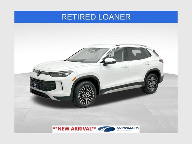 Certified 2025 Volkswagen Tiguan S AWD/4WD image 1