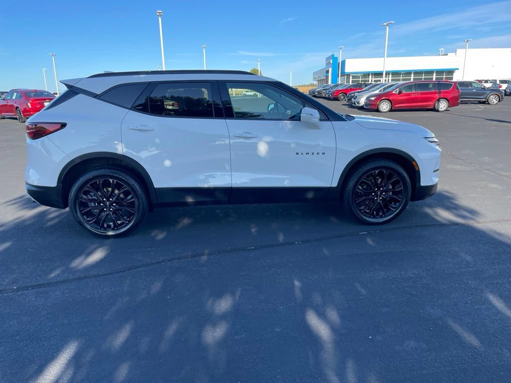 Used 2023 Chevrolet Blazer LT w/ LPO, Black Sport Package AWD/4WD image 6