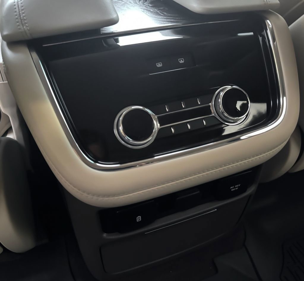 Used 2021 Lincoln Navigator Reserve w/ Luxury Package image 40