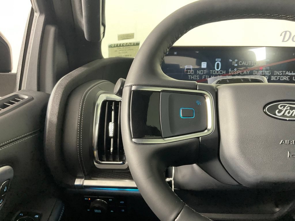 New 2026 Ford Expedition Platinum w/ Stealth Appearance Package AWD/4WD image 26