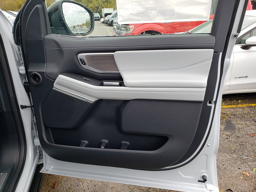 New 2025 Ford Expedition Max Platinum w/ Platinum Ultimate Package image 19