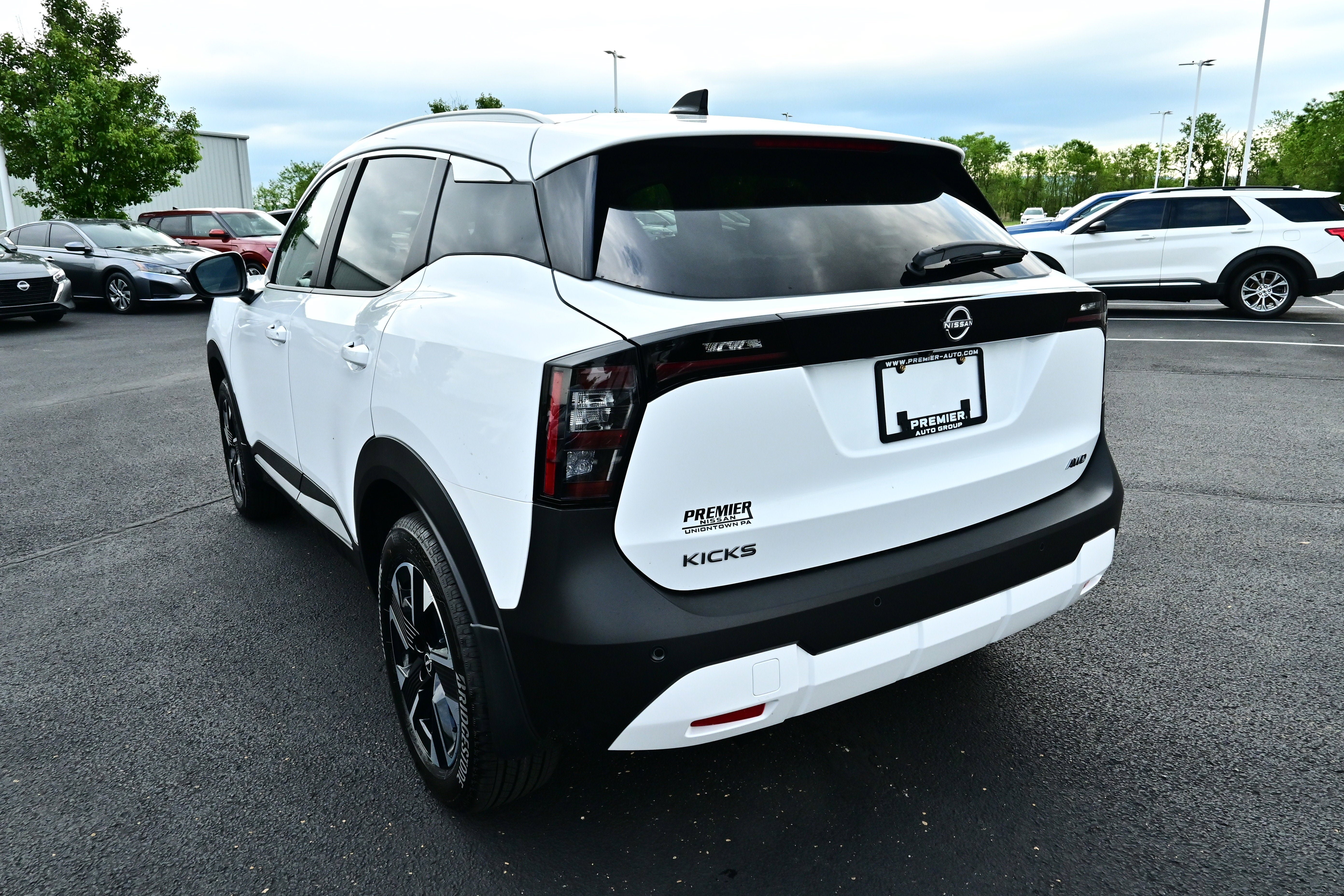 New 2026 Nissan Kicks SV w/ SV Premium Package AWD/4WD image 8
