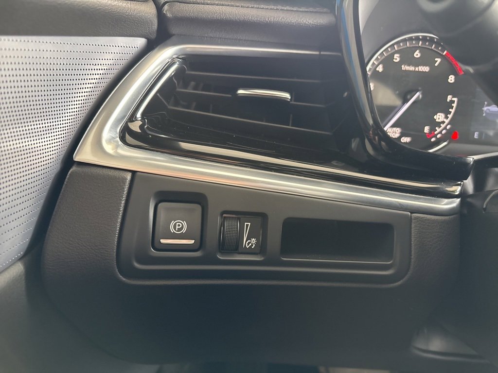 Used 2025 Cadillac XT6 Sport image 13