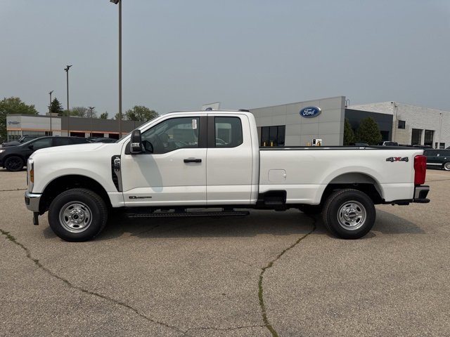 New 2025 Ford F250 XL w/ XL Chrome Package image 6