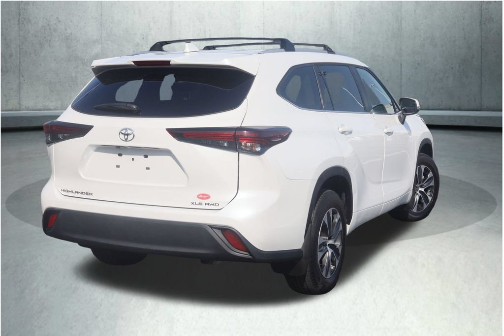 Used 2025 Toyota Highlander XLE AWD/4WD image 15