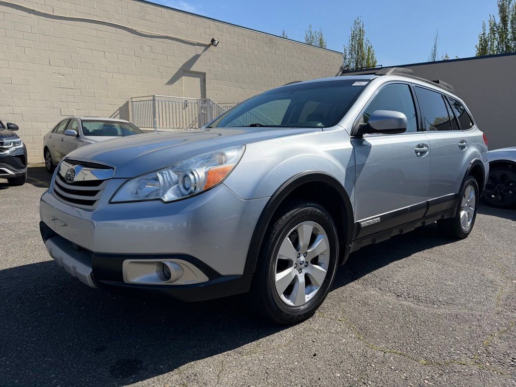 Used 2012 Subaru Outback 2.5i Limited w/ Moonroof Pkg AWD/4WD image 3