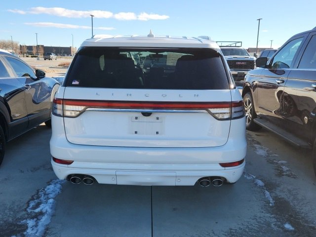 Used 2021 Lincoln Aviator Reserve w/ Equipment Group 210A image 3
