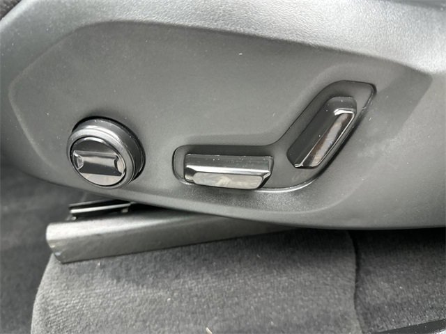 Certified 2023 Volvo XC90 T8 Plus image 12