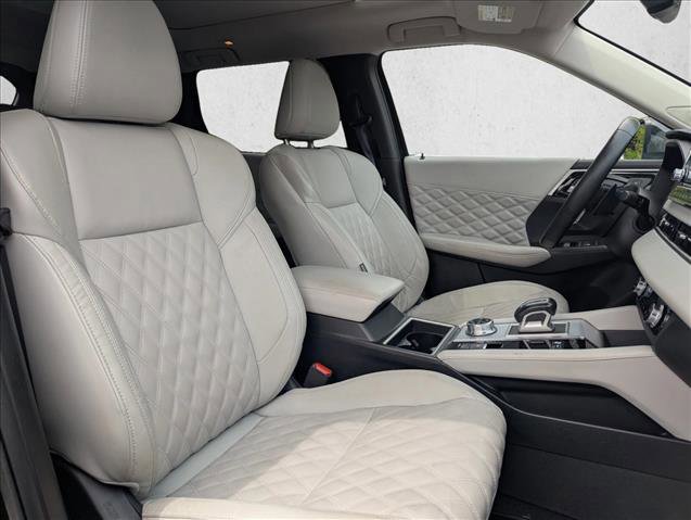 Used 2024 Mitsubishi Outlander SEL image 29