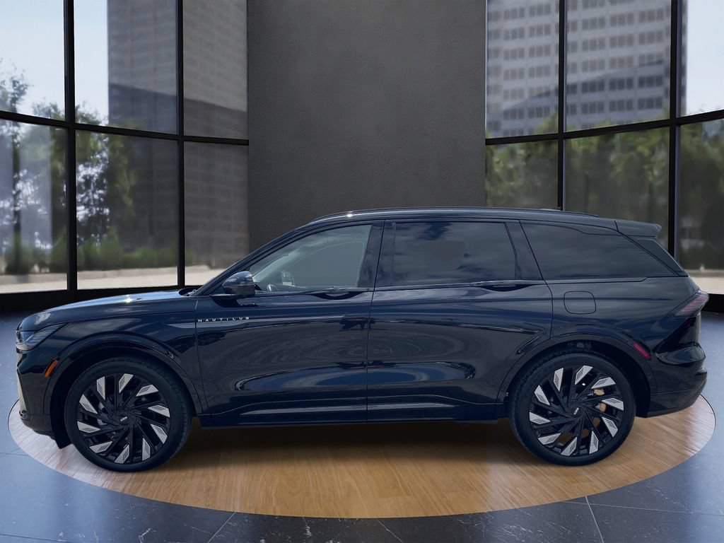 Used 2026 Lincoln Nautilus Reserve AWD/4WD image 6