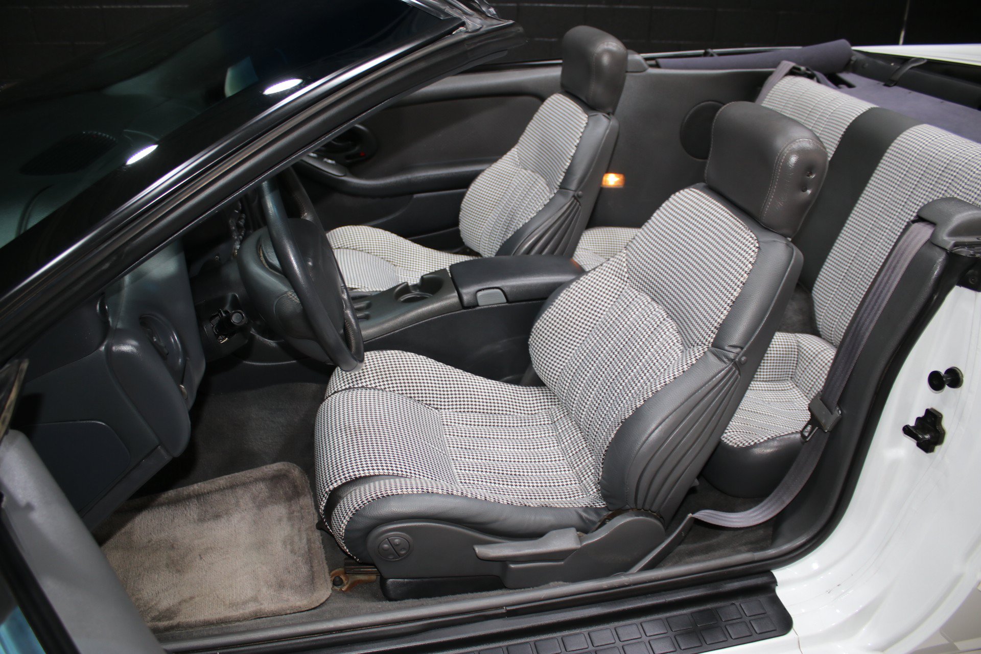 Used 1997 Pontiac Firebird Trans Am RWD image 64
