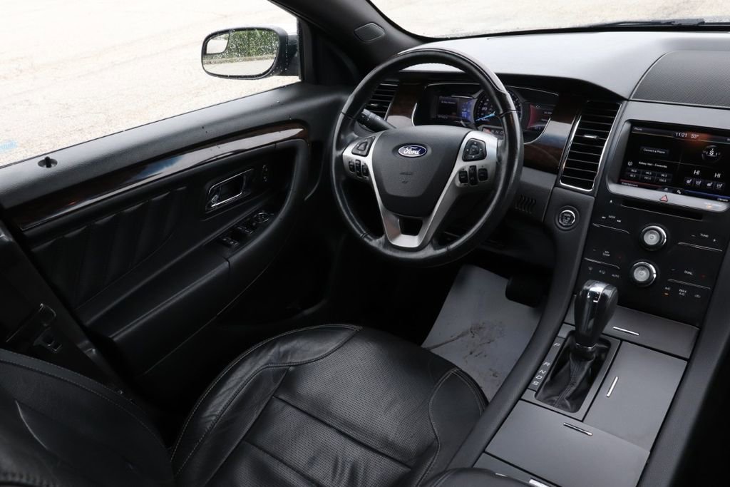 Used 2015 Ford Taurus Limited FWD image 11