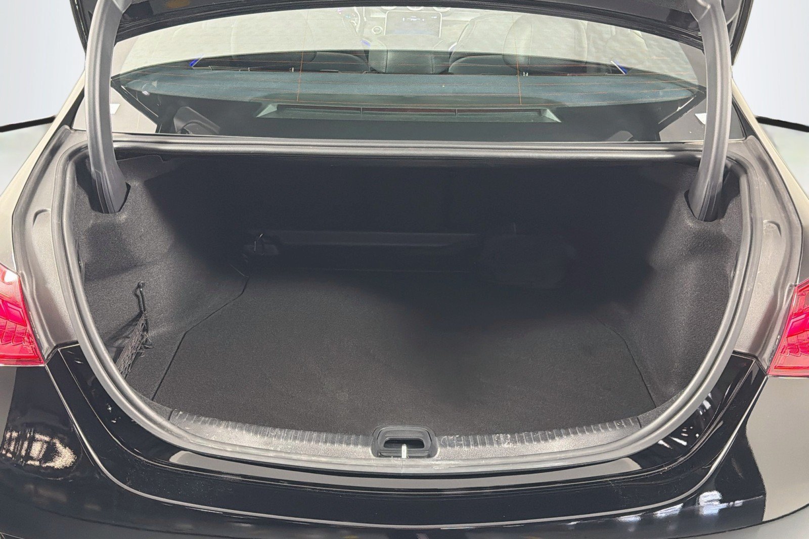Used 2022 Mercedes-Benz C 300 Sedan image 23