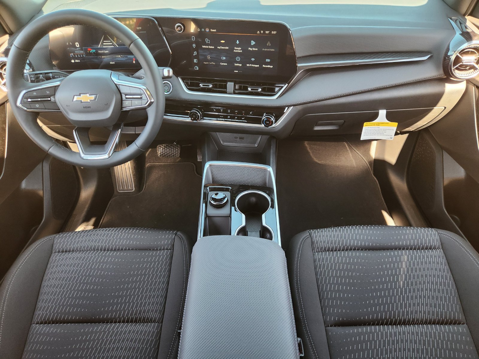 New 2027 Chevrolet Equinox LT w/ Safety and Technology Package FWD image 24