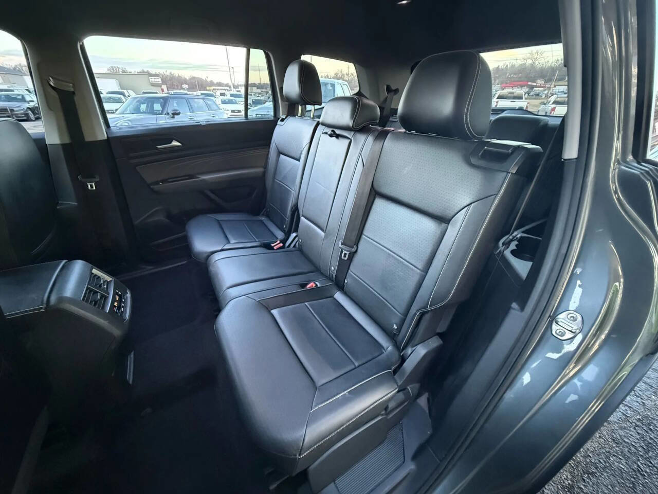 Used 2023 Volkswagen Atlas SE image 16