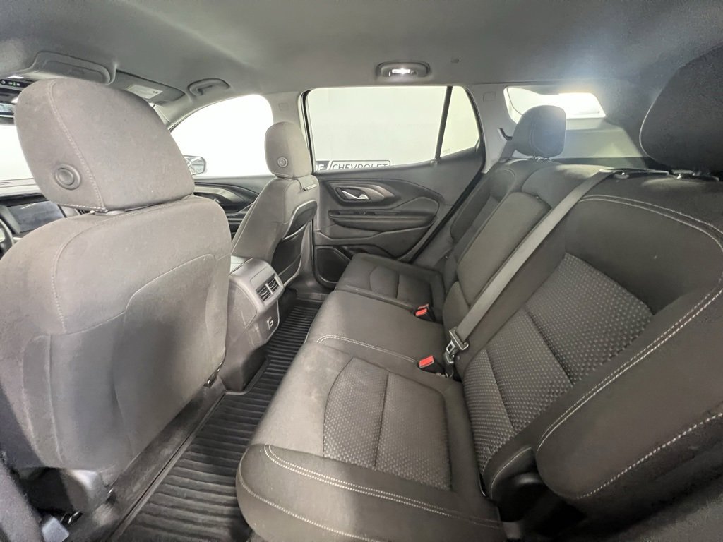 Used 2024 GMC Terrain SLE w/ Driver Convenience Package image 13