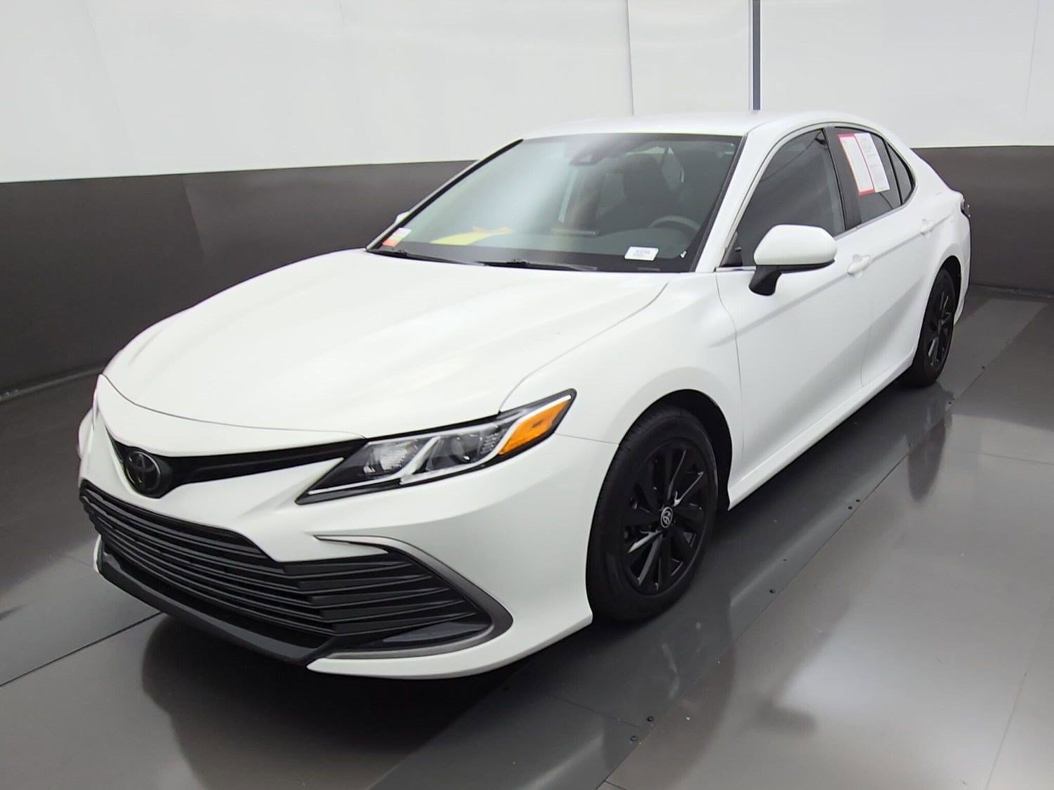 Certified 2023 Toyota Camry LE FWD image 3
