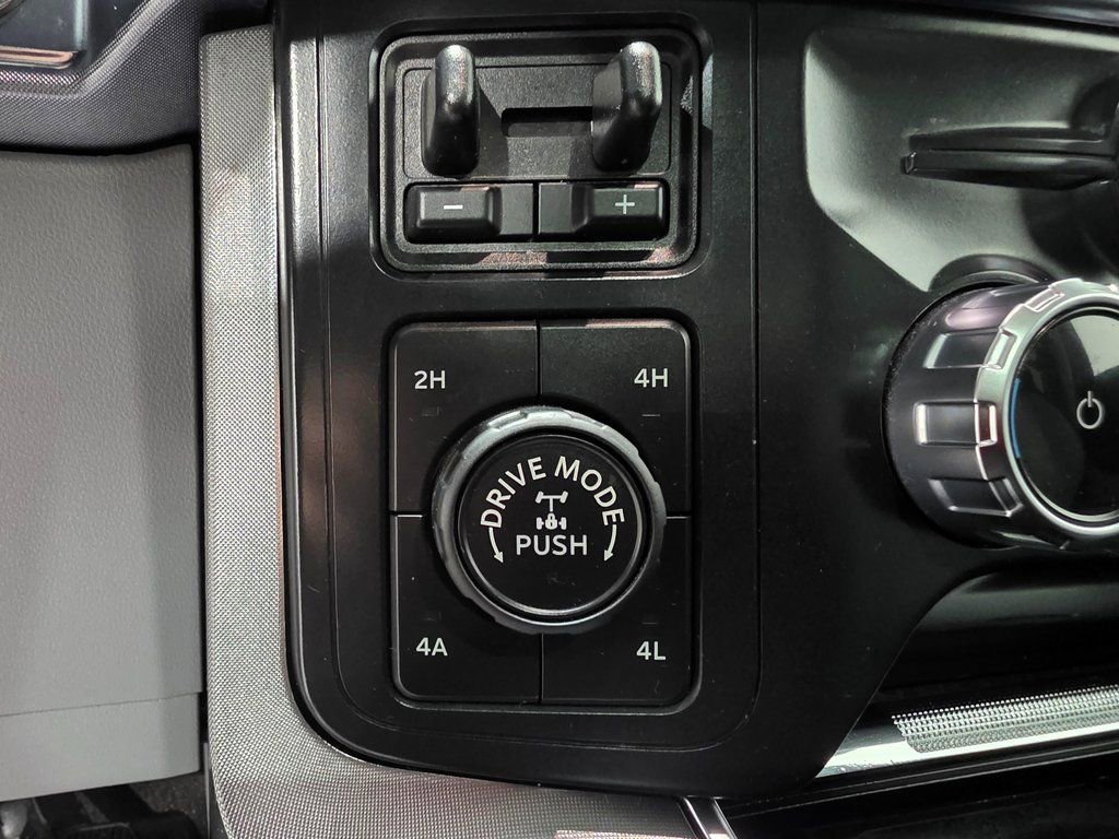 Used 2022 Ford F150 Limited image 40