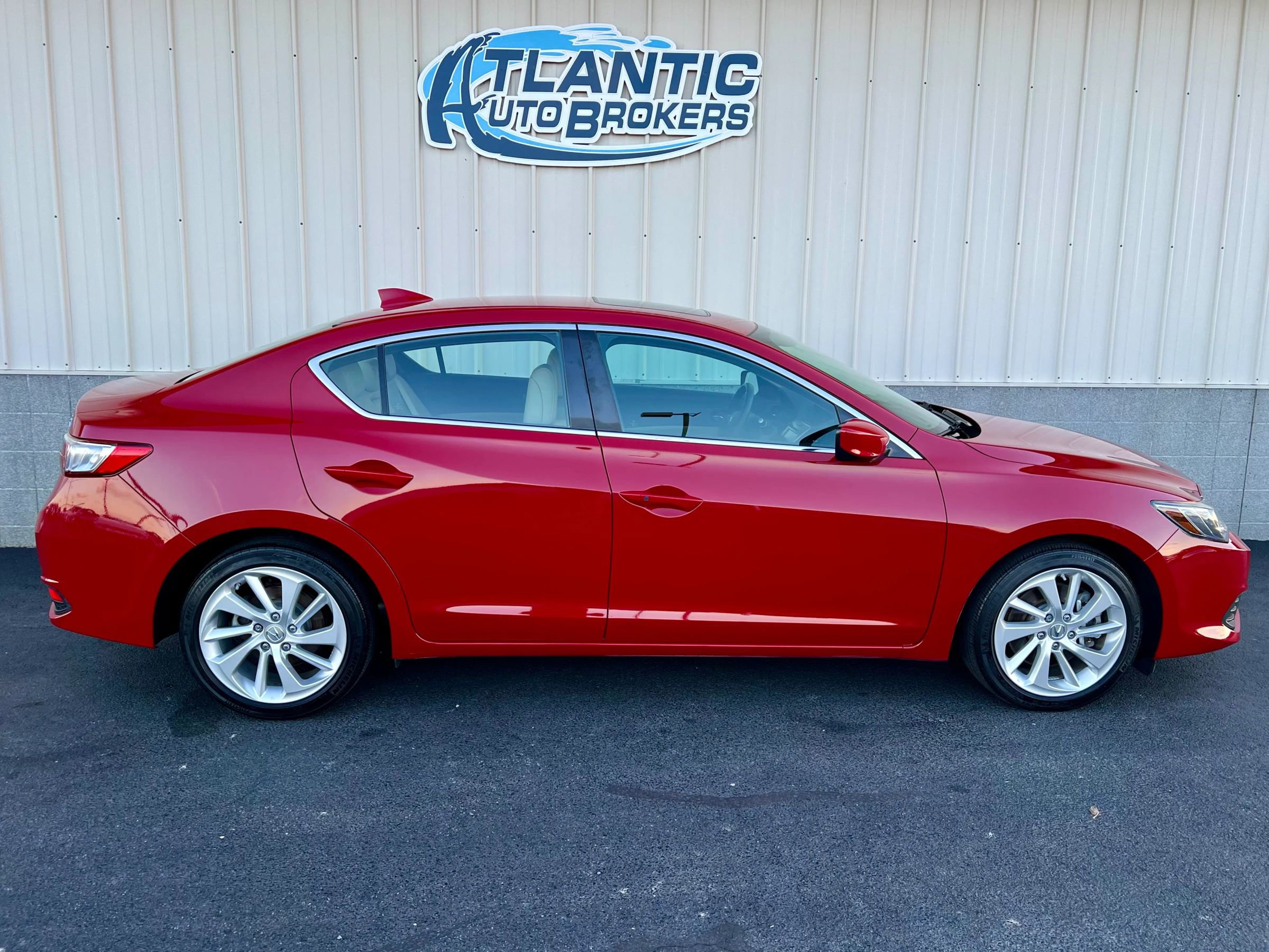 Used 2017 Acura ILX image 3