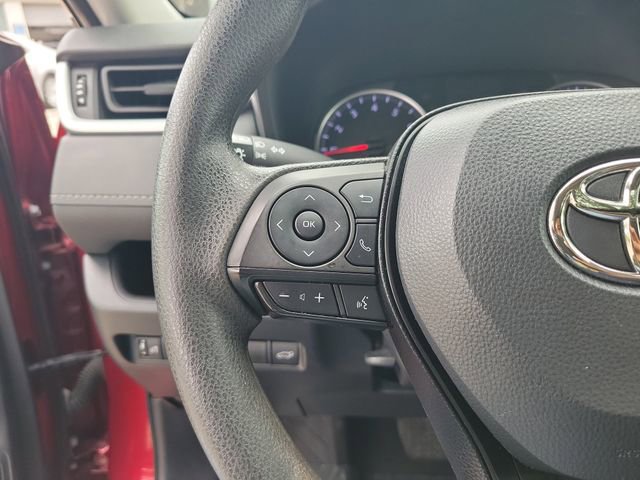 Used 2022 Toyota RAV4 XLE w/ Convenience Package image 18
