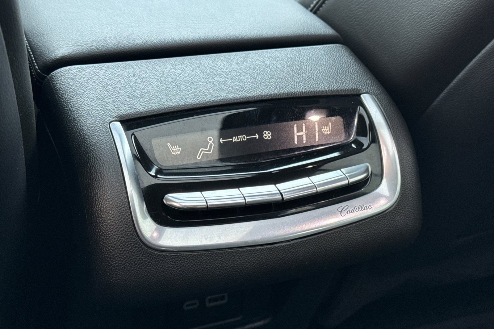 Certified 2023 Cadillac XT6 Sport image 14