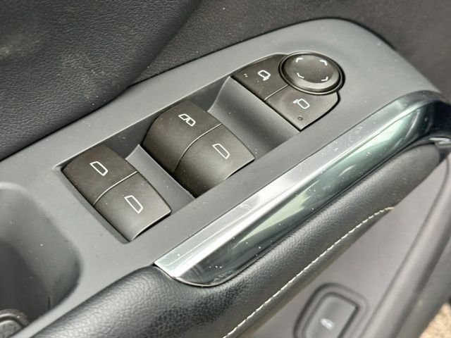 New 2026 Chevrolet Traverse LT w/ LPO, Floor Liner Package FWD image 10