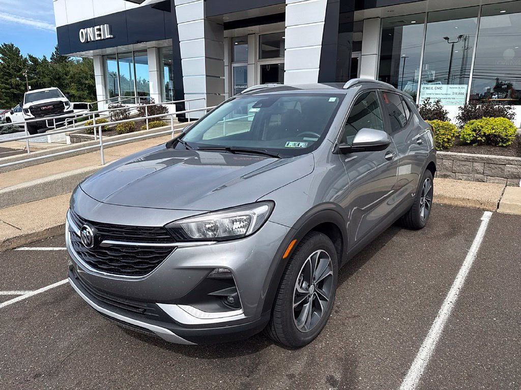 Used 2023 Buick Encore GX Select w/ Safety Package II FWD image 4