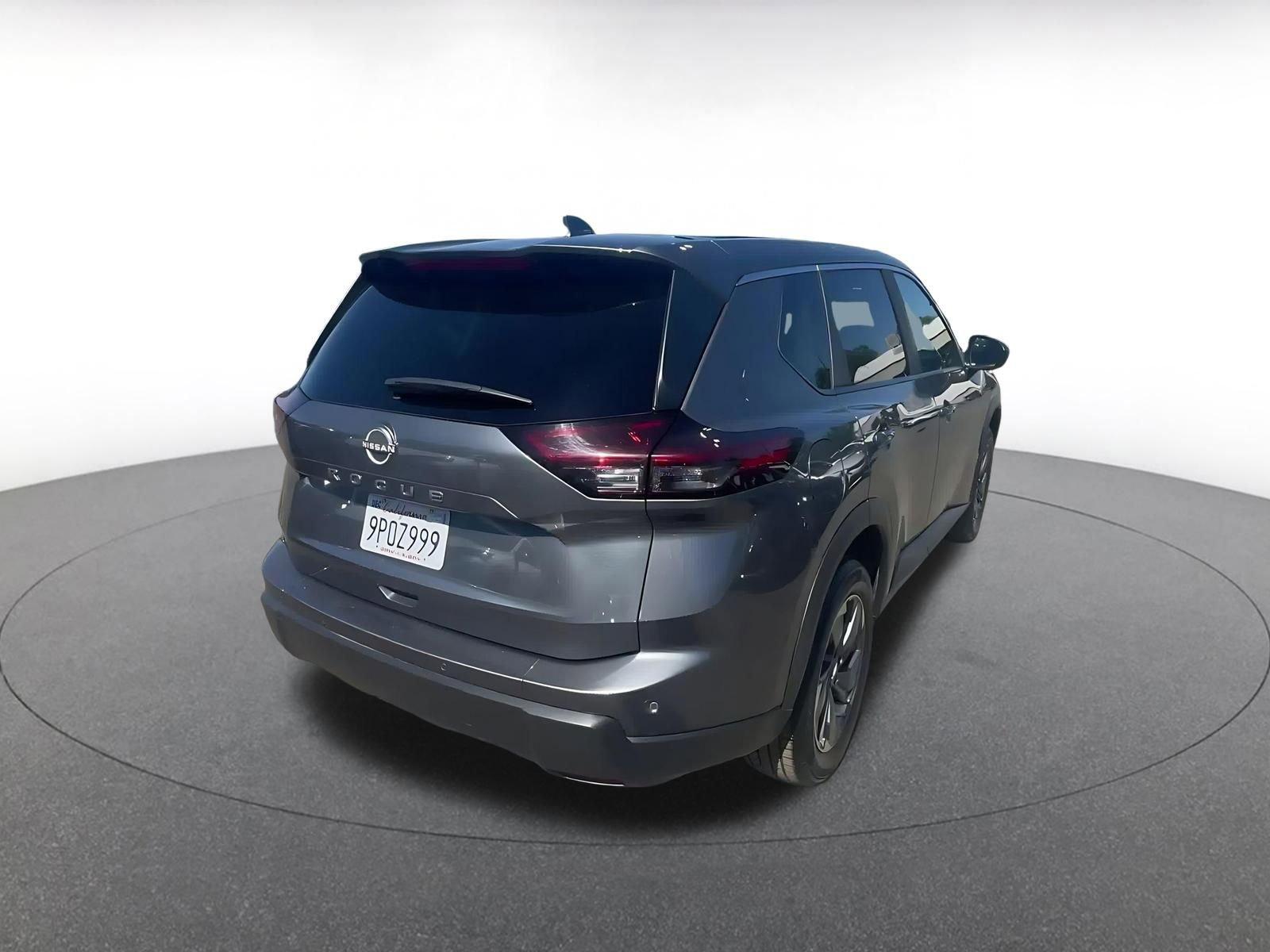 Used 2025 Nissan Rogue SV image 15