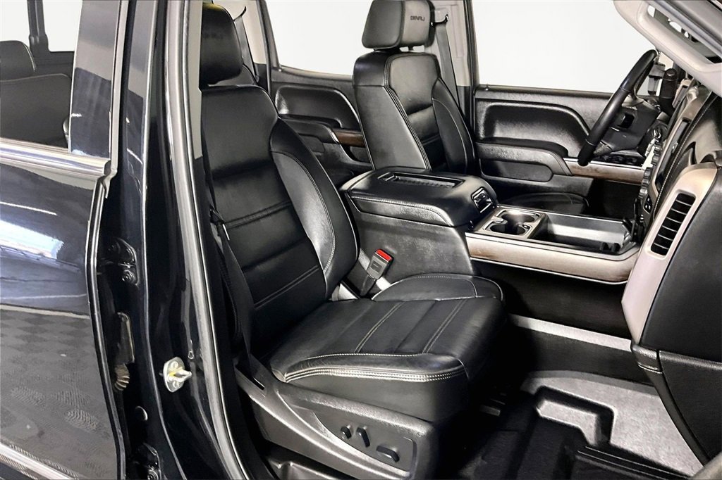 Certified 2019 GMC Sierra 2500 Denali w/ Duramax Plus Package image 30