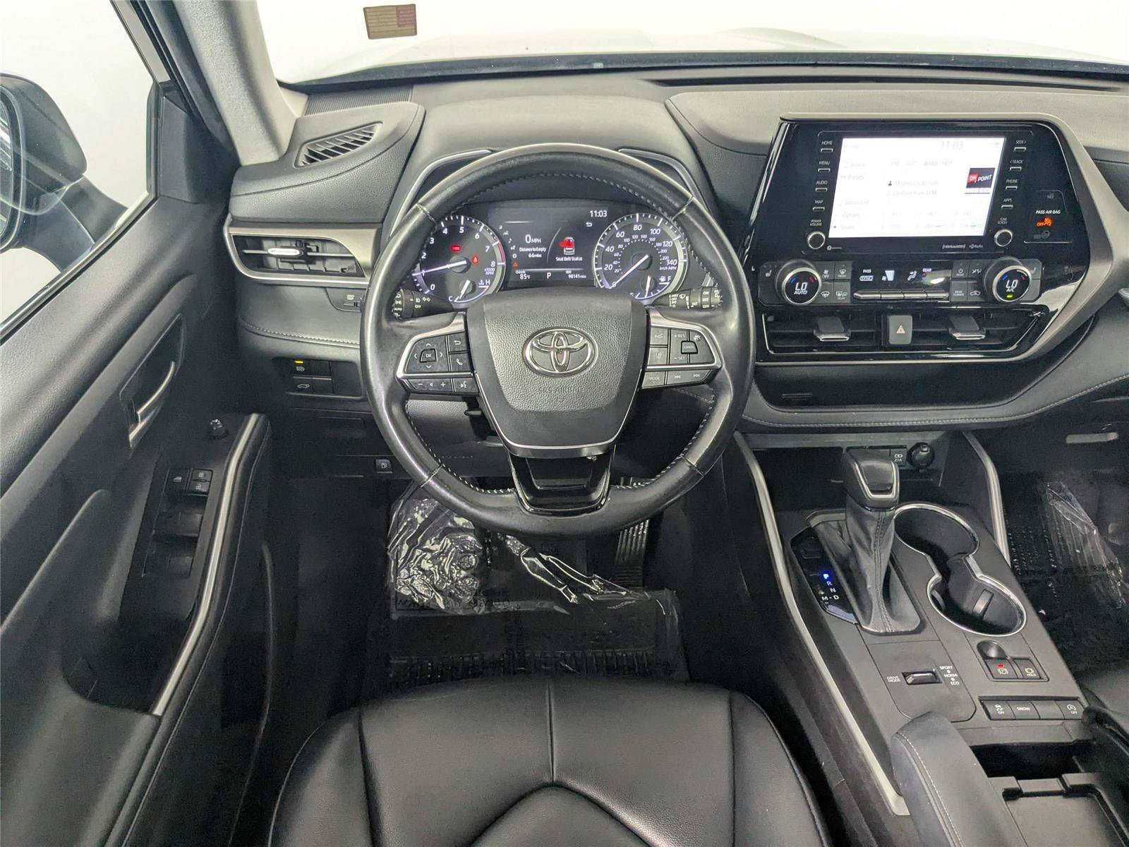 Used 2021 Toyota Highlander XLE FWD image 40