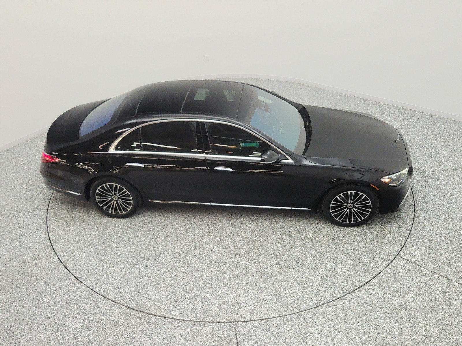 Used 2023 Mercedes-Benz S 580e 4MATIC Sedan image 25