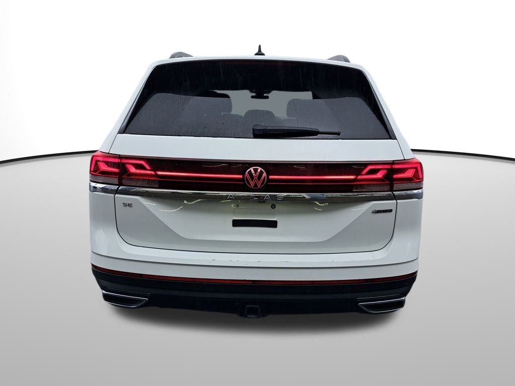 Used 2024 Volkswagen Atlas SE image 5