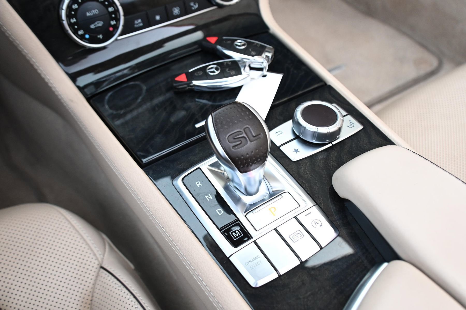 Used 2018 Mercedes-Benz SL 550 image 32