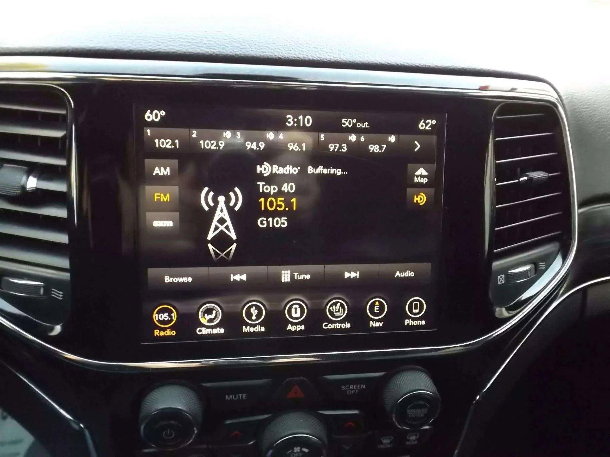 Used 2019 Jeep Grand Cherokee Limited image 29