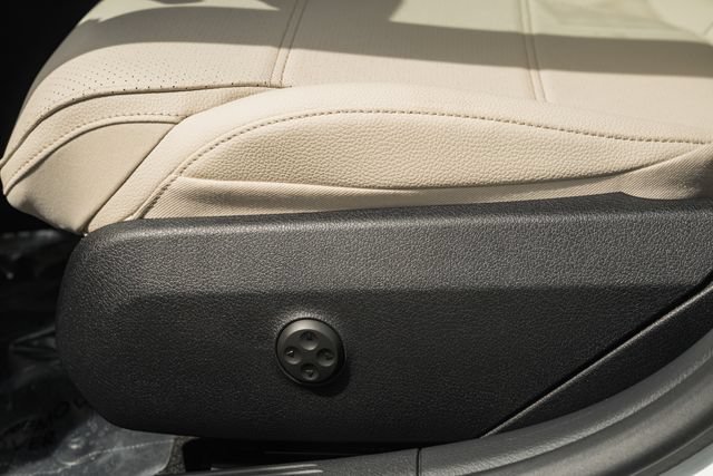 New 2026 Mercedes-Benz C 300 4MATIC Sedan image 34