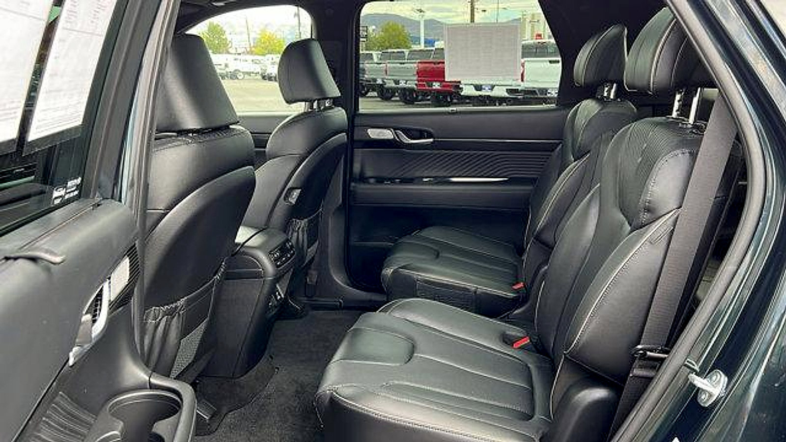 Used 2024 Hyundai Palisade Calligraphy image 14