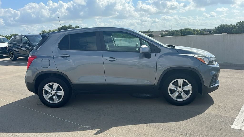 Used 2020 Chevrolet Trax LS w/ Tint and Cruise Package FWD image 13