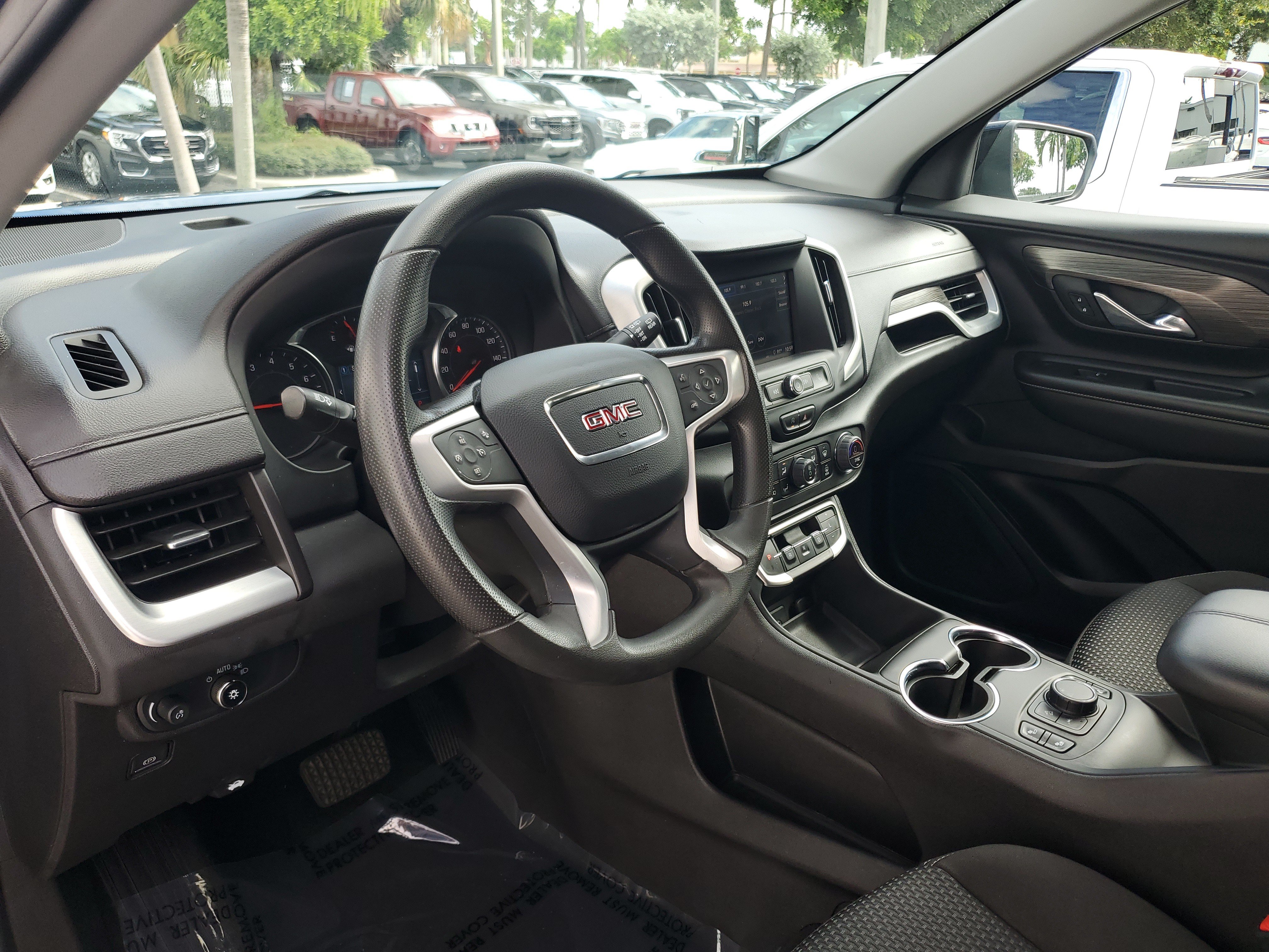Used 2024 GMC Terrain SLE w/ Driver Convenience Package FWD image 21