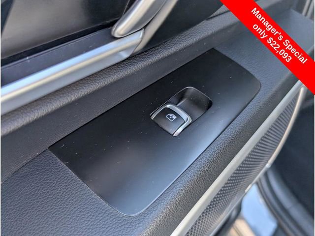 Used 2022 Kia Telluride LX image 12