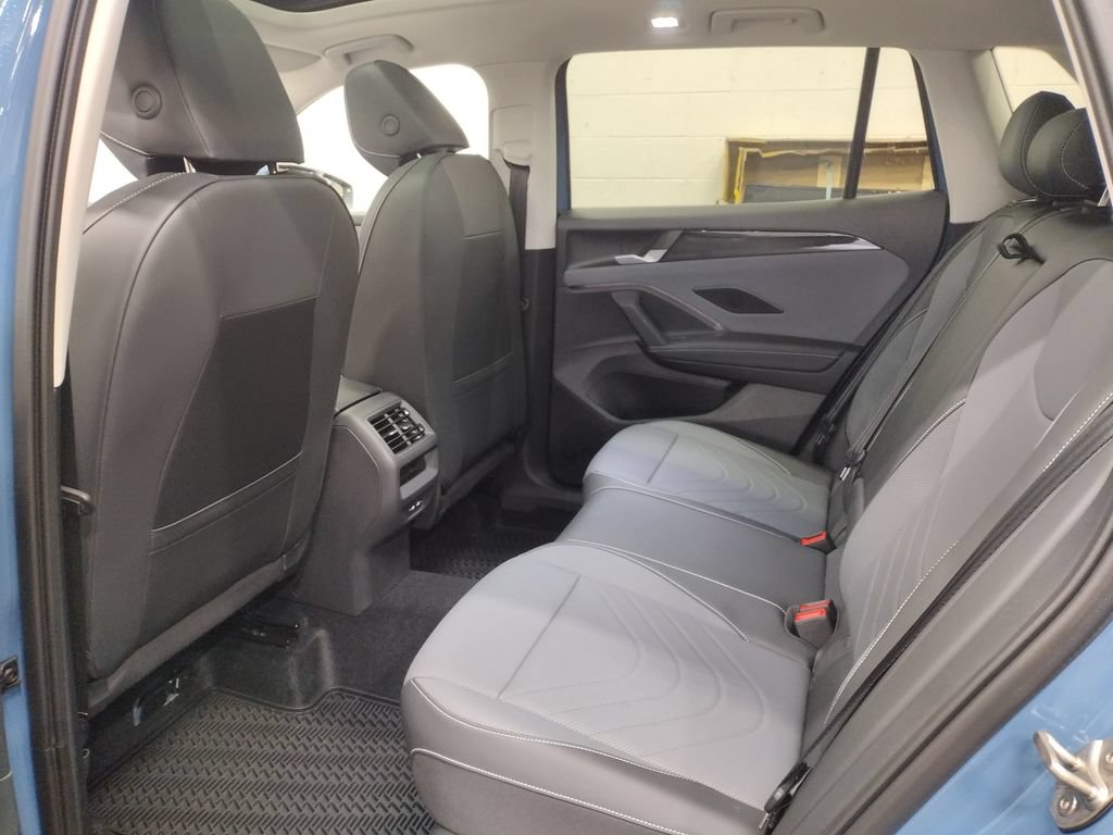 New 2026 Volkswagen Tiguan SE AWD/4WD image 26