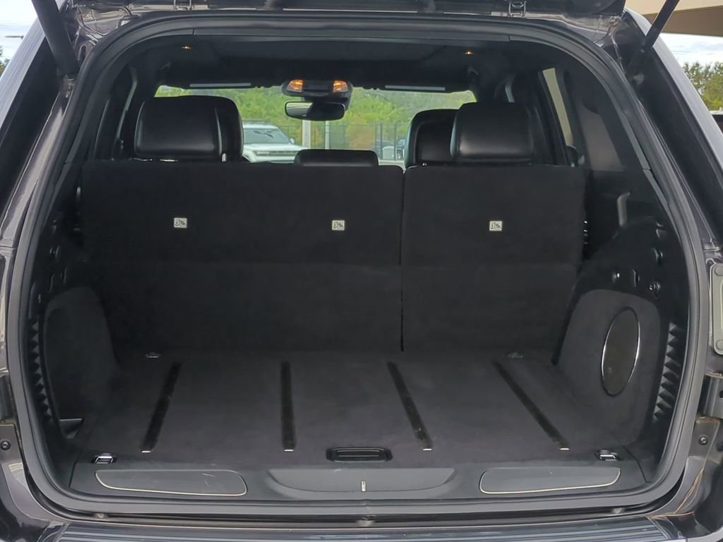 Used 2017 Jeep Grand Cherokee Overland w/ Jeep Active Safety Group image 12