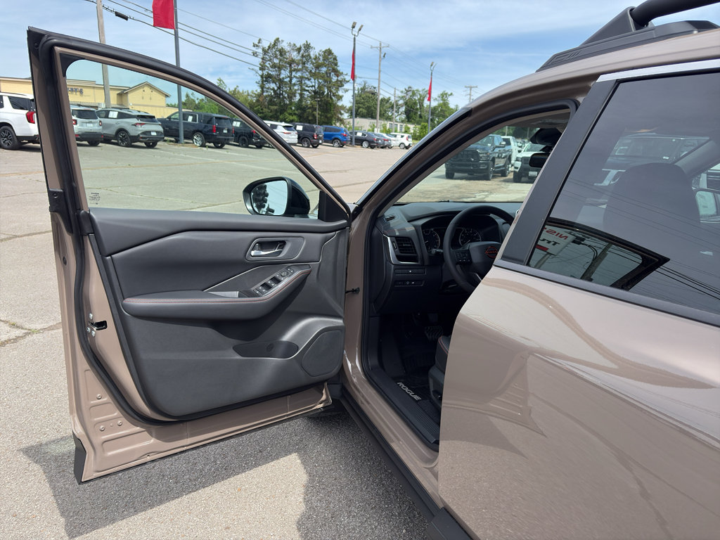 New 2026 Nissan Rogue SV AWD/4WD image 17