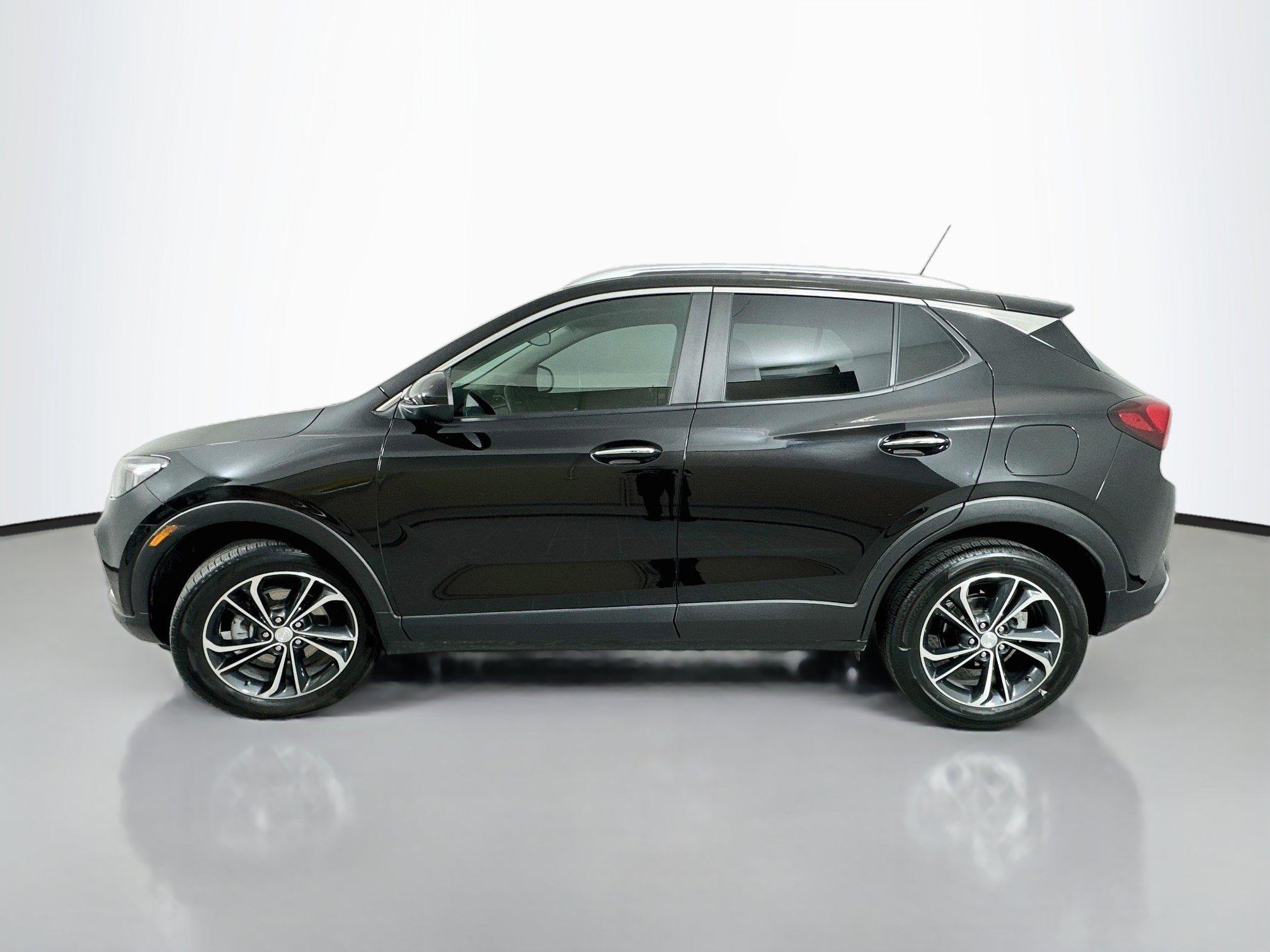Used 2023 Buick Encore GX Select FWD image 4