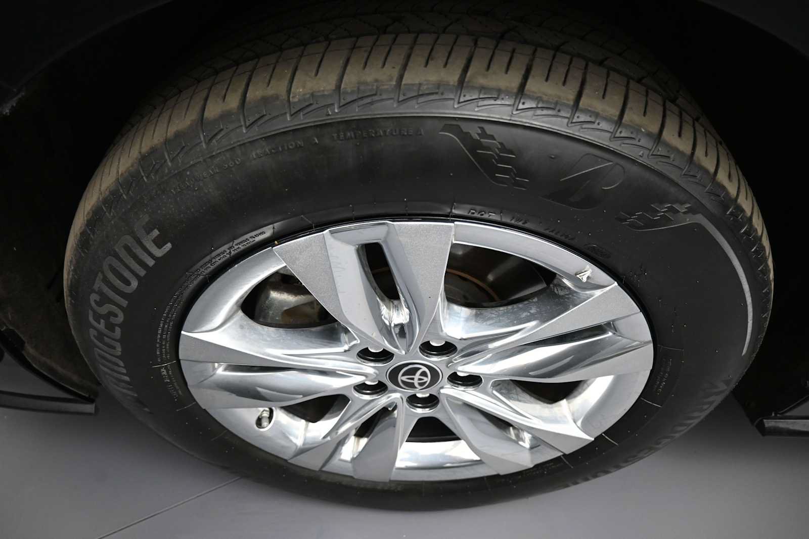 Used 2024 Toyota Sienna Limited AWD/4WD image 13