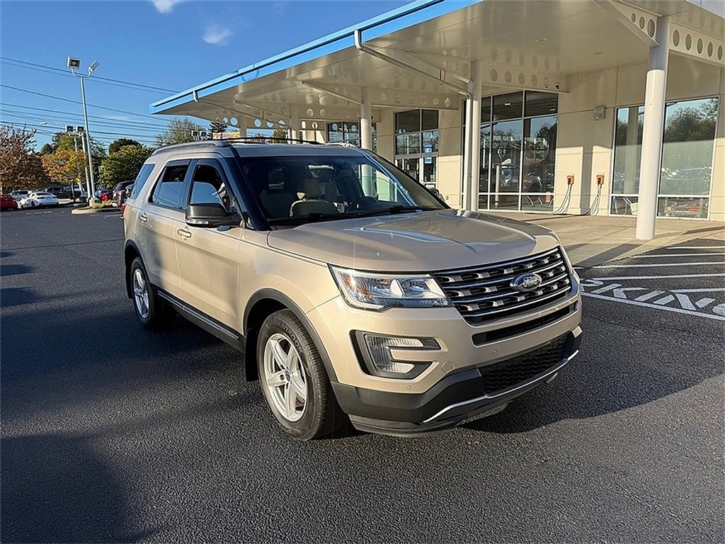 Used 2017 Ford Explorer XLT w/ Equipment Group 201A